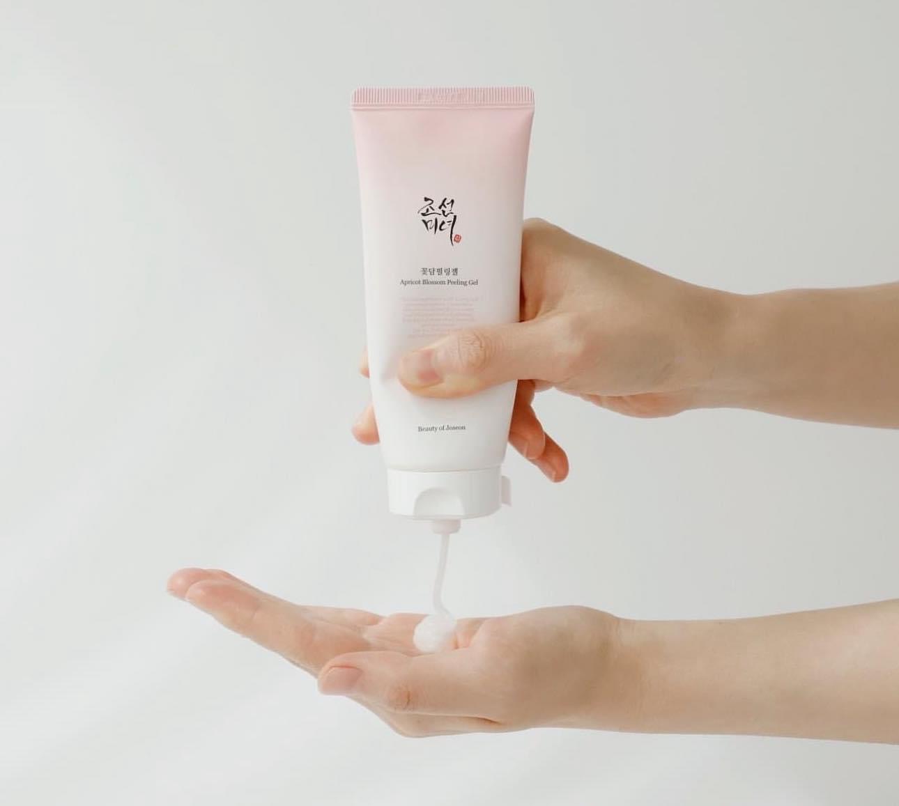 ‏Beauty of Joseon Apricot Blossom Peeling Gel   جل التقشير بزهر المشمش من بيوتي أوف جوسون