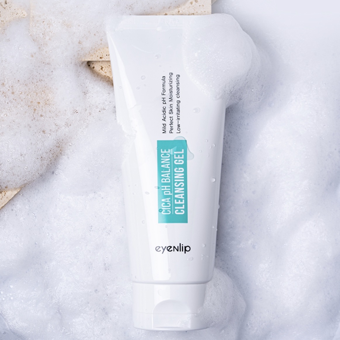 Eyenlip Cica Ph Balance Cleansing Gel   جل منظف من آينليب بخلاصة السيكا وتوازن الحموضة